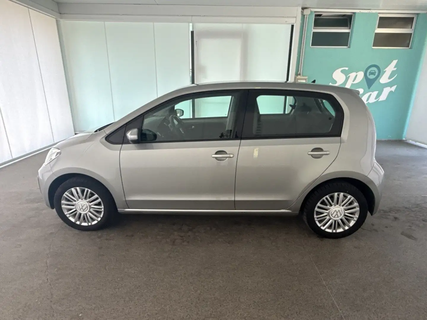 Volkswagen up! 1.0 48kW EVO beats BMT Grigio - 2