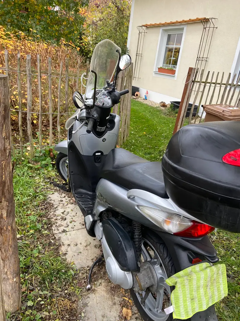 Honda SH 125i Srebrny - 2