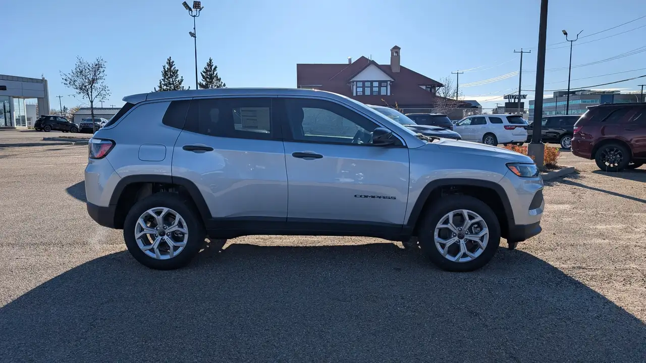 Jeep Compass photo Jeep Compass