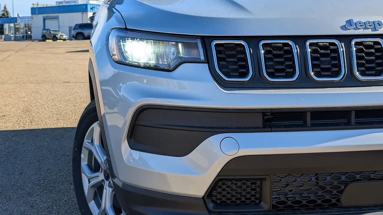 Jeep Compass photo Jeep Compass
