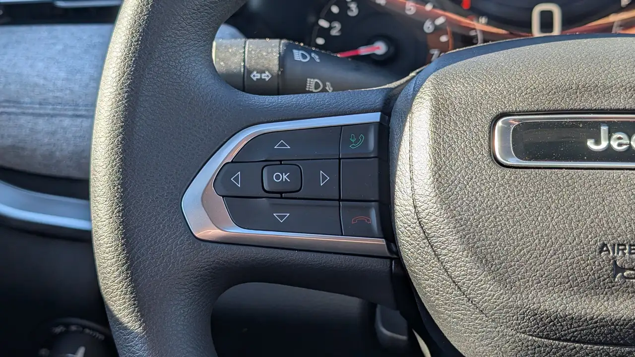 Jeep Compass photo Jeep Compass