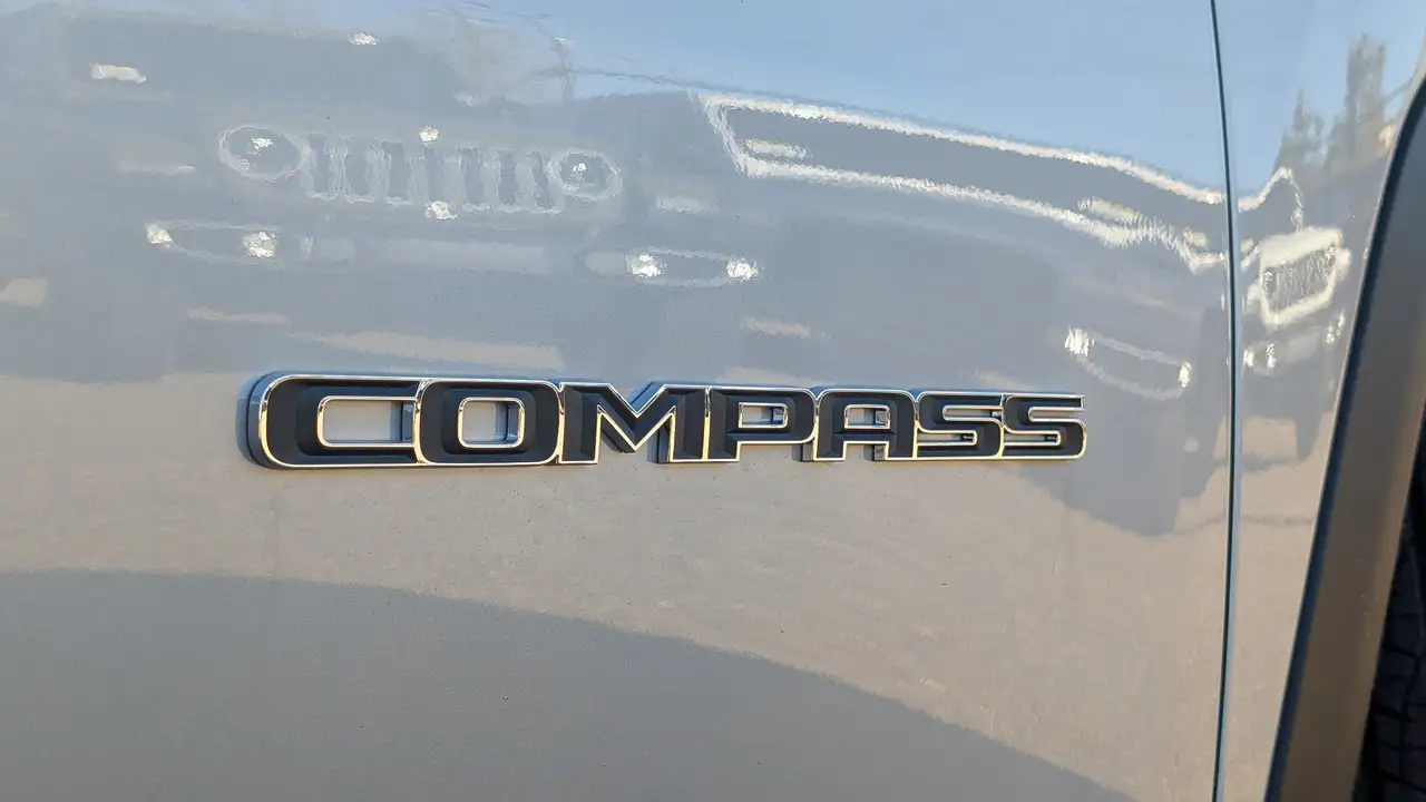 Jeep Compass photo Jeep Compass