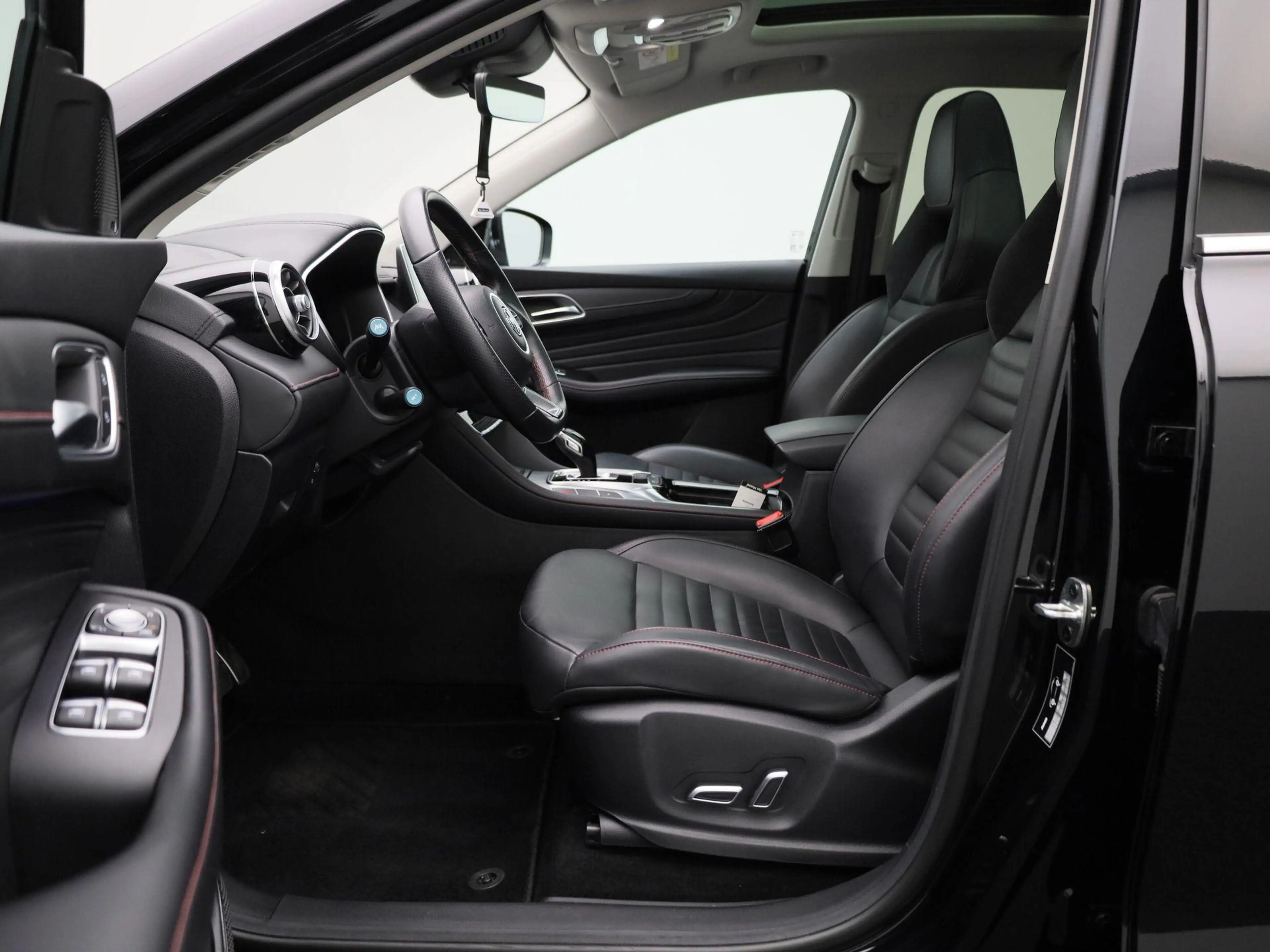 MG EHS 1.5 TGDI Luxury | Panoramadak | Leder | 360 Camera — photo 12