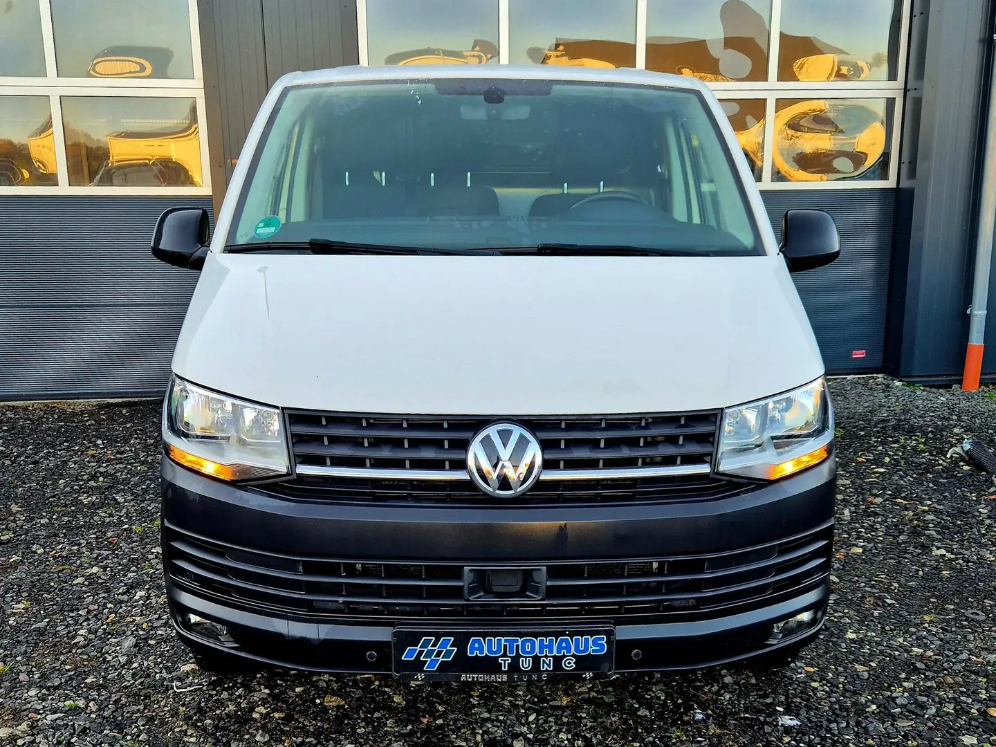 Volkswagen T6 Transporter Kasten lang, ACC, PDC vorne+hinten, Standheizung Weiß - 2