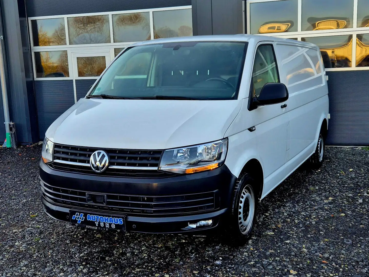 Volkswagen T6 Transporter Kasten lang, ACC, PDC vorne+hinten, Standheizung Weiß - 1