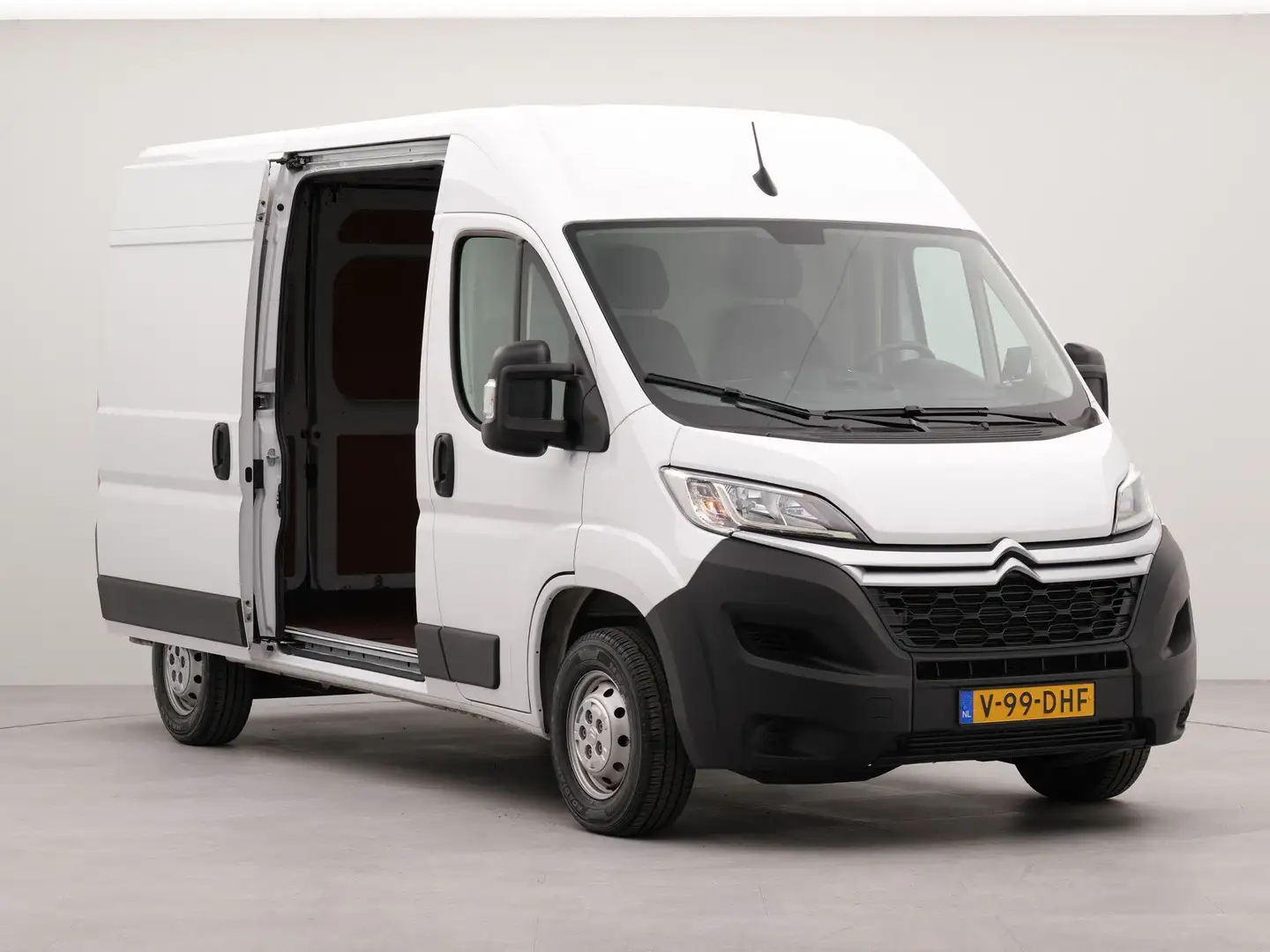 Citroen Jumper 2.2 BlueHDi 120 S&S L2H2 3.0t Wit - 2