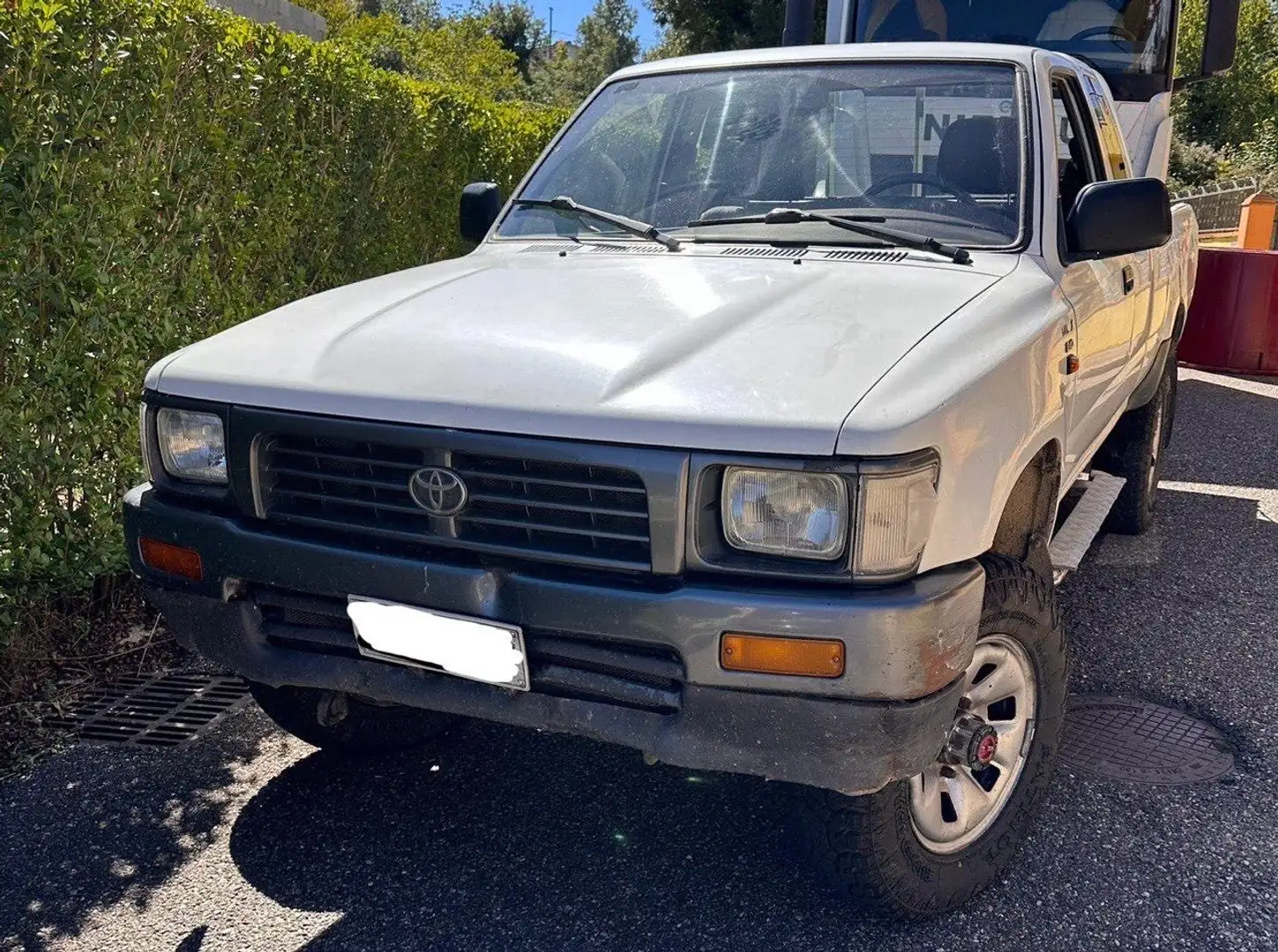 Toyota Hilux 2.5 extra cab - 1