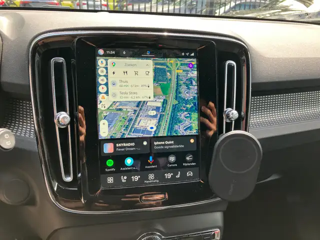 Volvo XC40 view 9