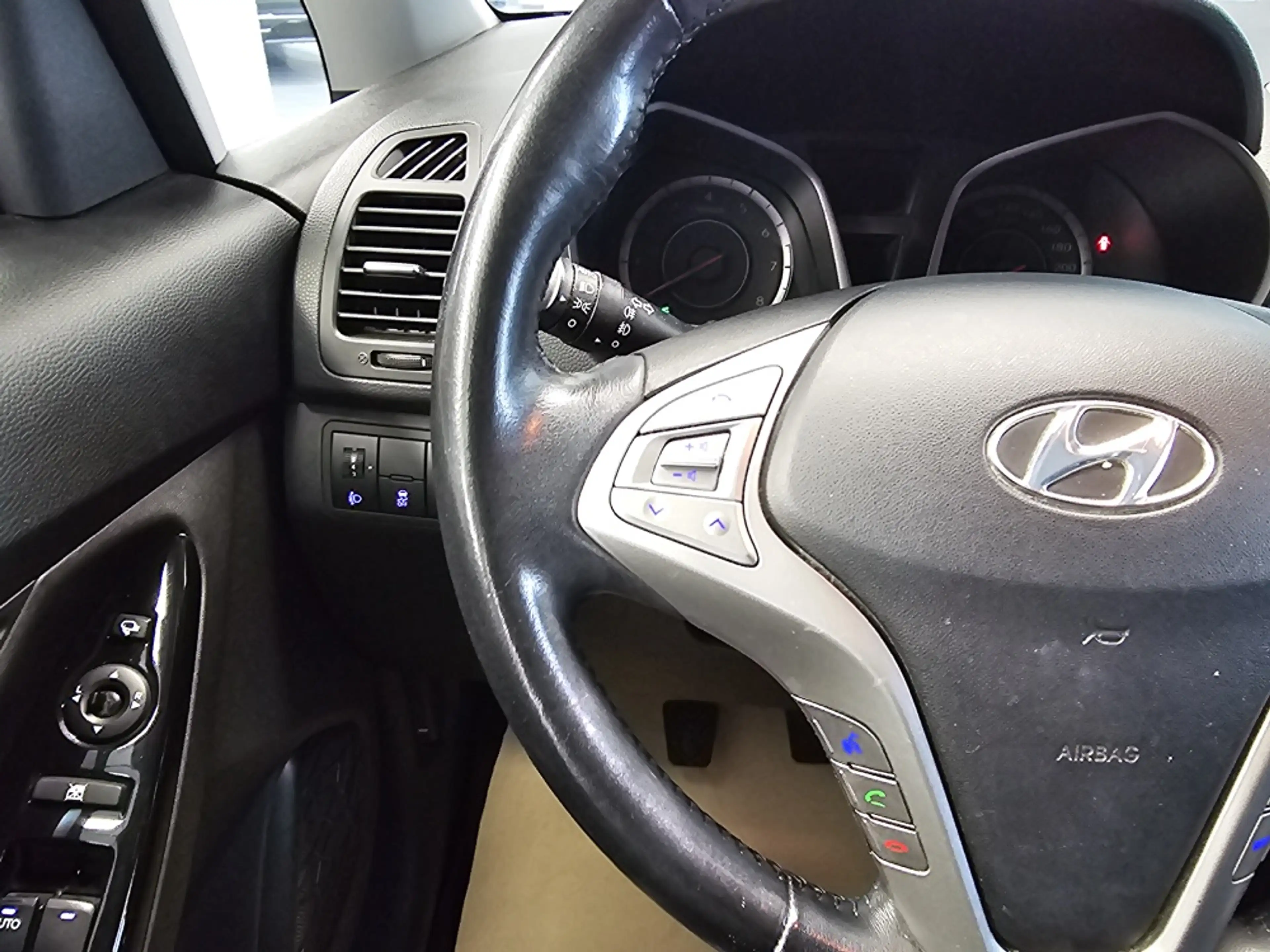 Hyundai iX20 — photo 13