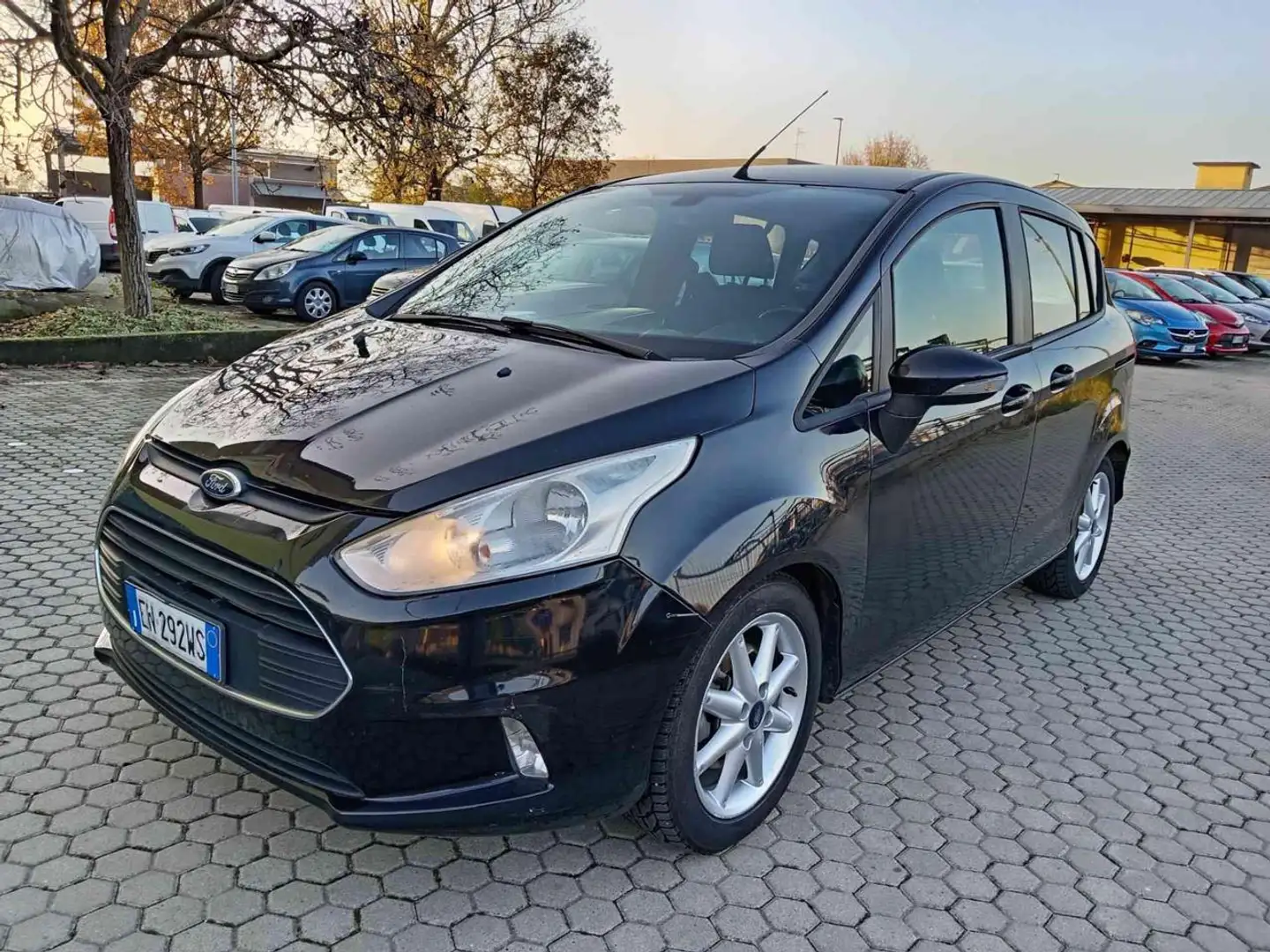 Ford B-Max 1.6 TDCi ADATTA NEOPATENTATI Noir - 1