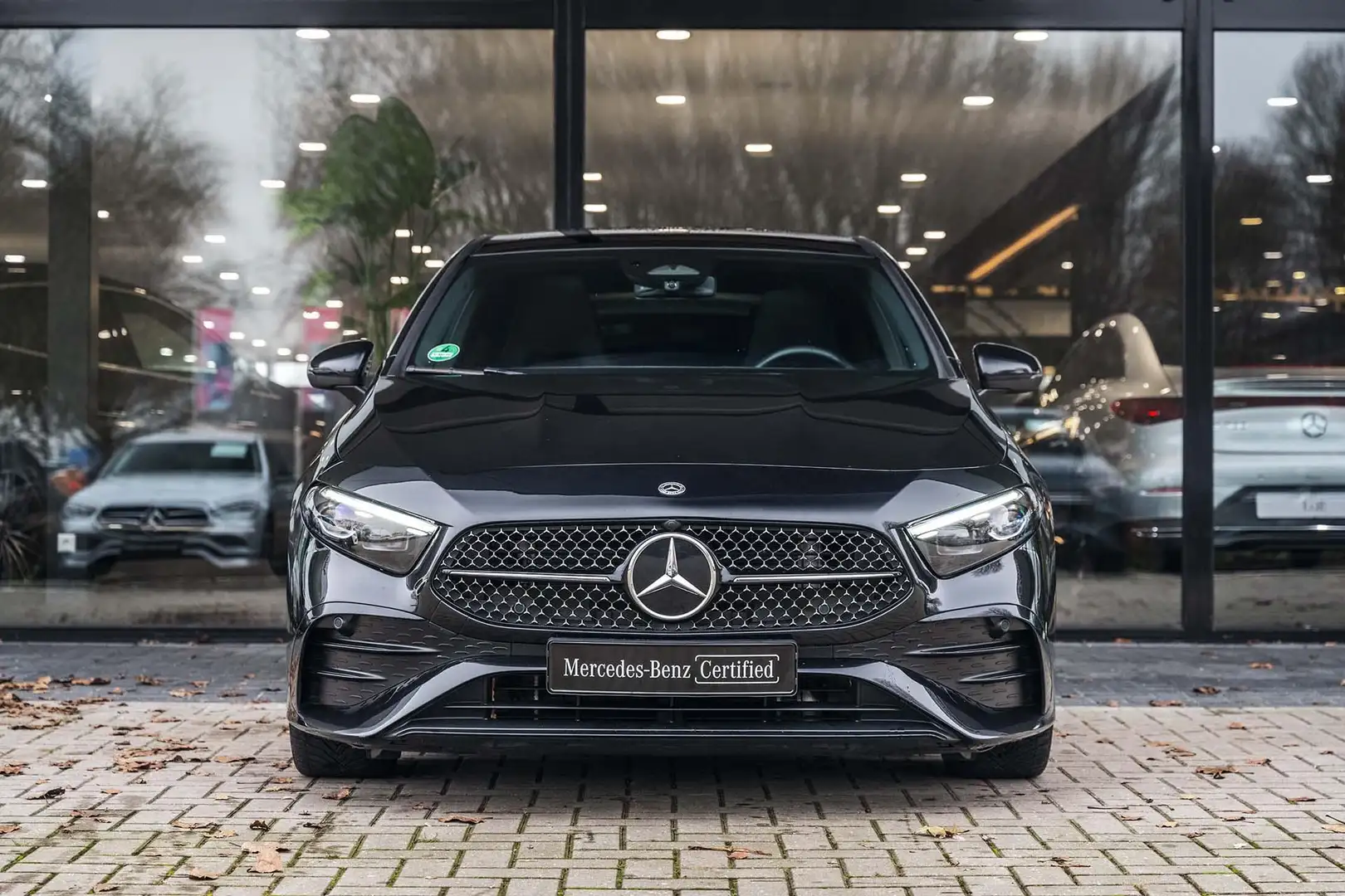 Mercedes-Benz A 180 AMG Line | Premium | BURMESTER | Sfeerverlichting Zwart - 2