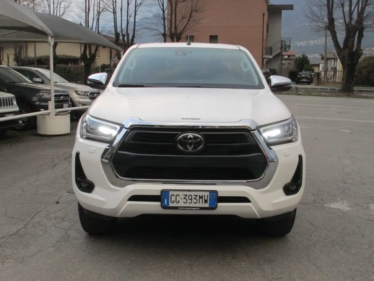 Toyota Hilux + IVA !!! 2.8 D A/T 4WD Double Cab Executive + Bianco - 2
