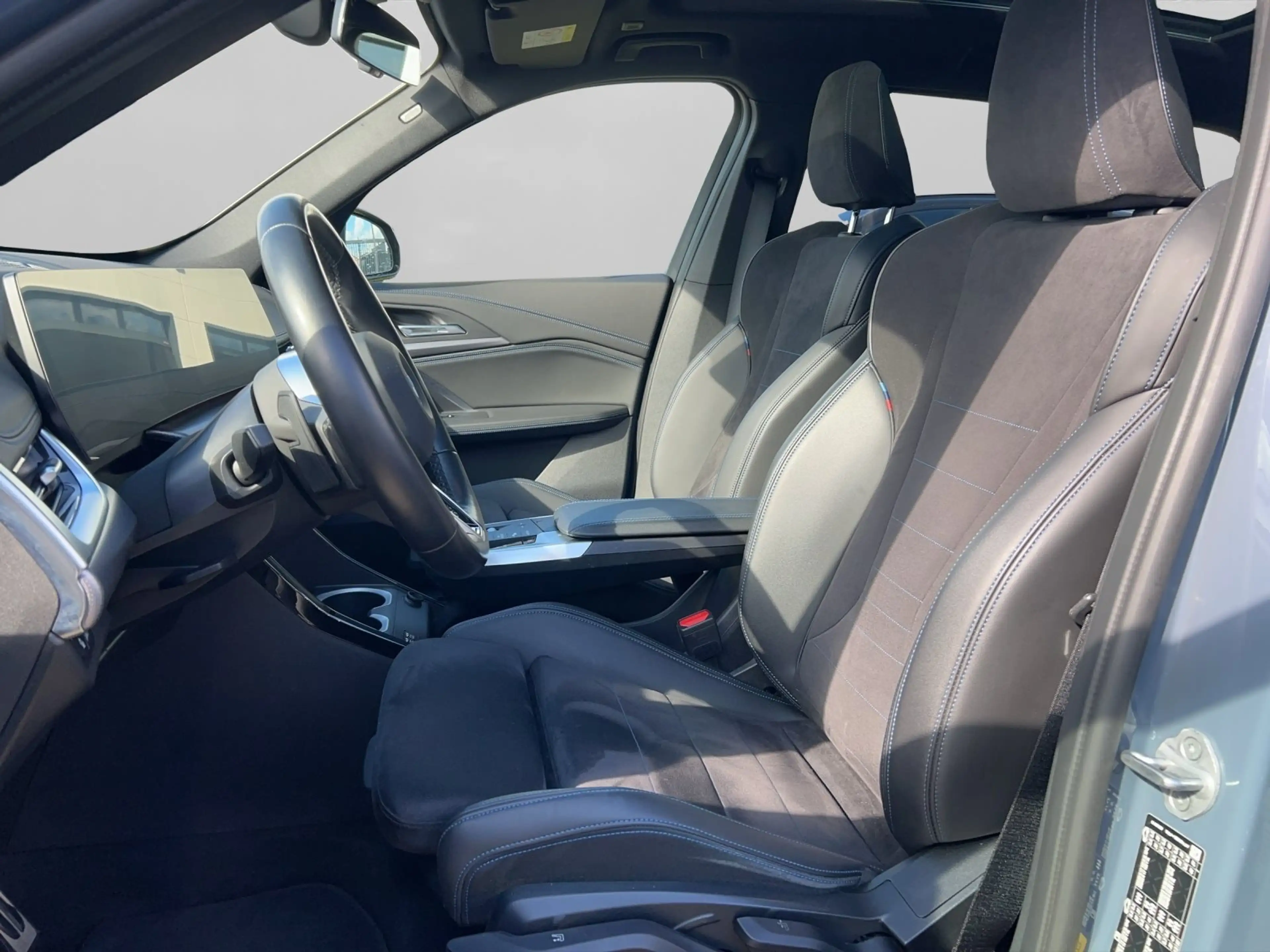 BMW iX1 xDrive30 M Sportpaket Driving Assist. Plus Pano.Da — photo 7