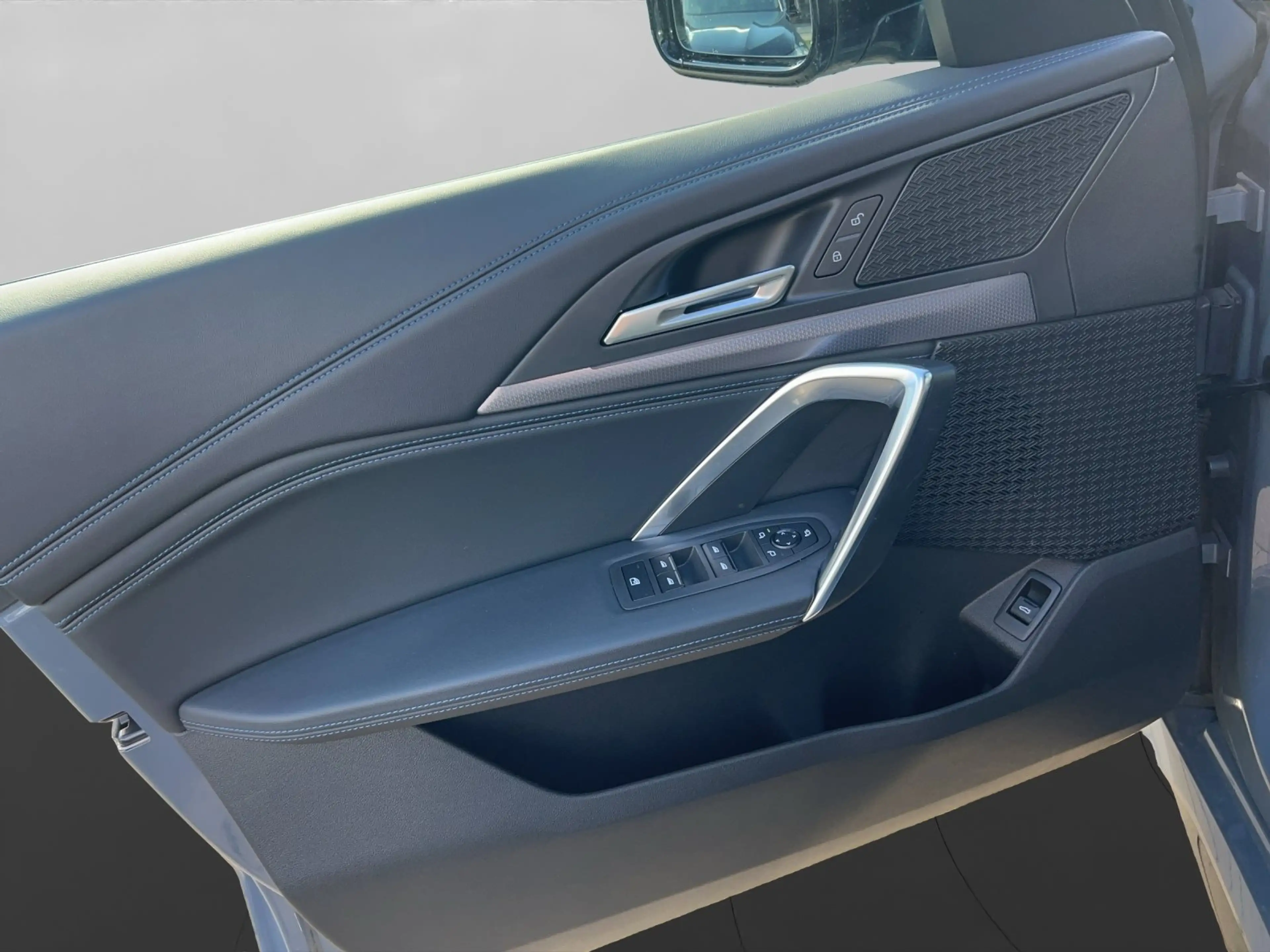 BMW iX1 xDrive30 M Sportpaket Driving Assist. Plus Pano.Da — photo 12