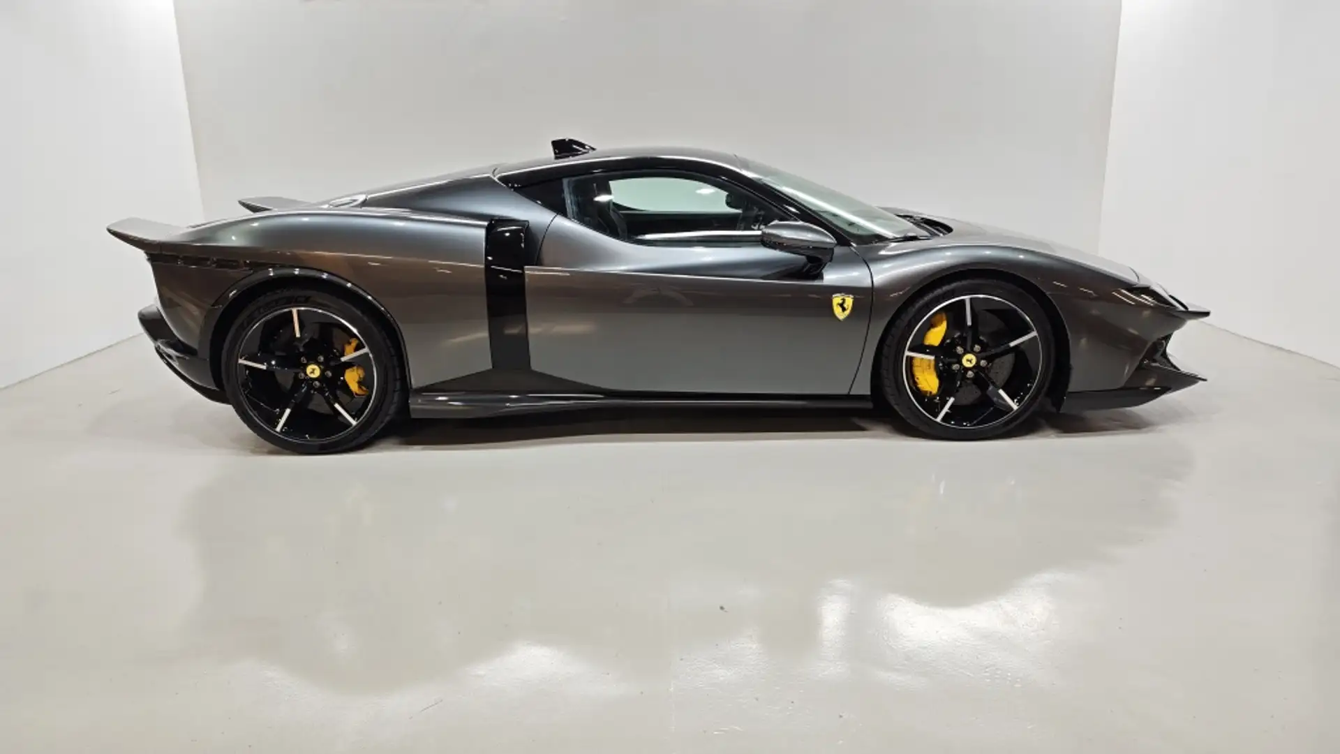 페라리 849 Testarossa 2026 건메탈 사진 5