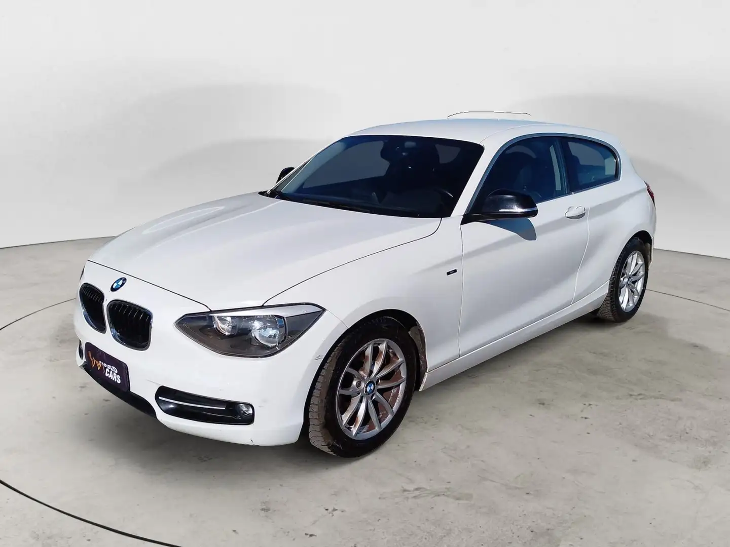 BMW 116 116d 5p. Urban Wit - 1