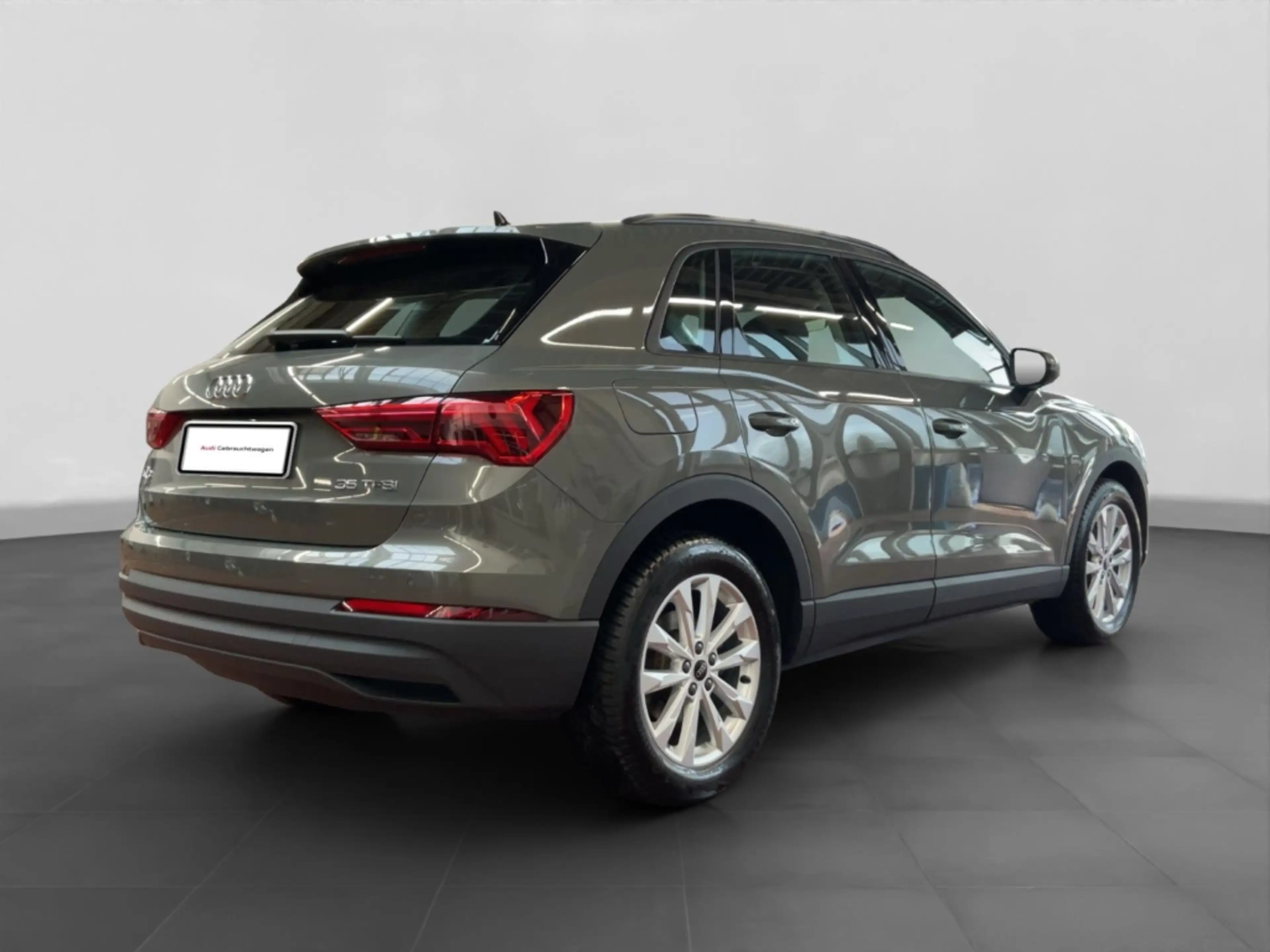 Audi Q3 35 1.5 TFSI Alu LED APS Smart.-Interface Sitzh. — photo 6