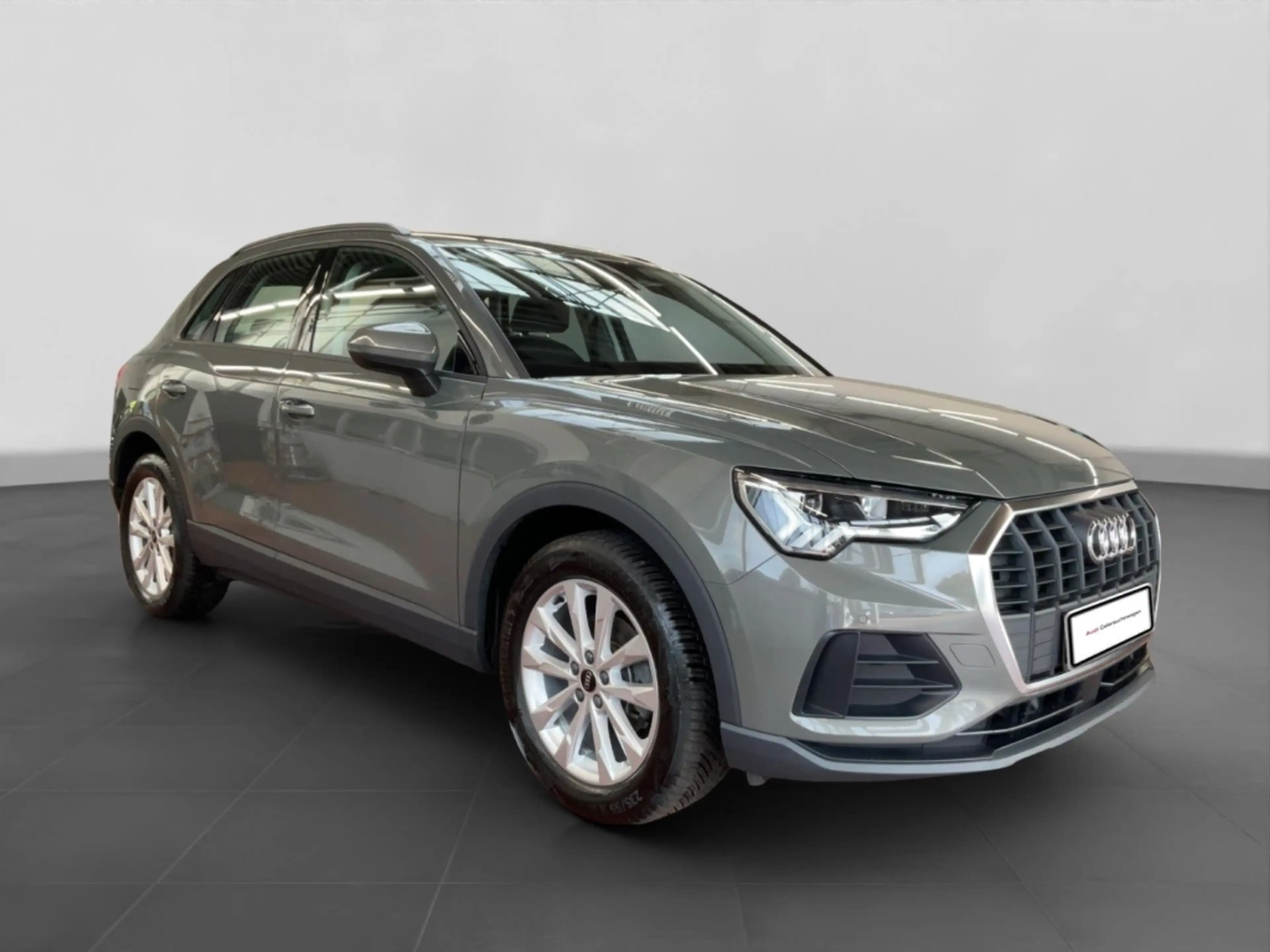 Audi Q3 35 1.5 TFSI Alu LED APS Smart.-Interface Sitzh. — photo 7