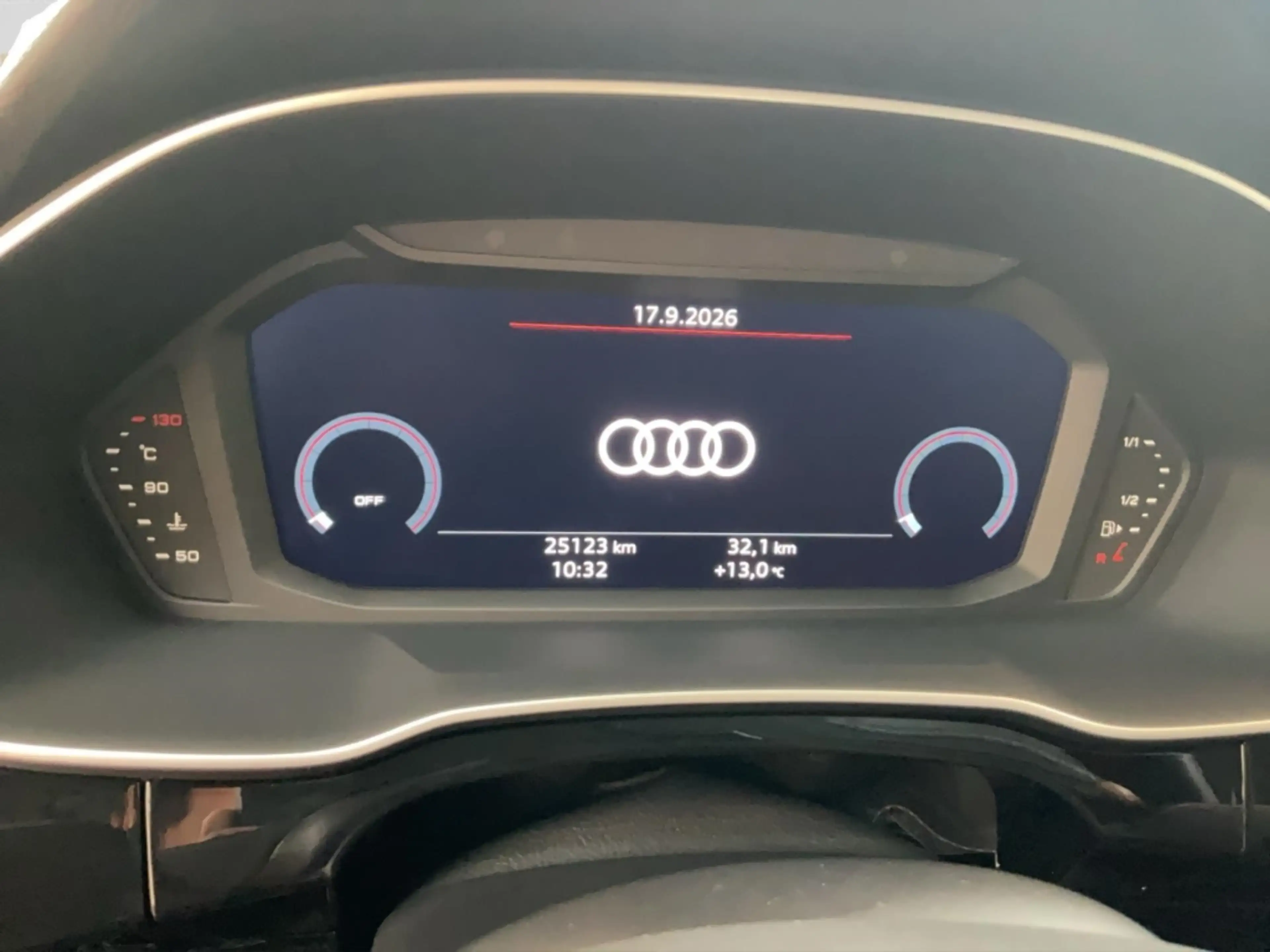 Audi Q3 35 1.5 TFSI Alu LED APS Smart.-Interface Sitzh. — photo 10