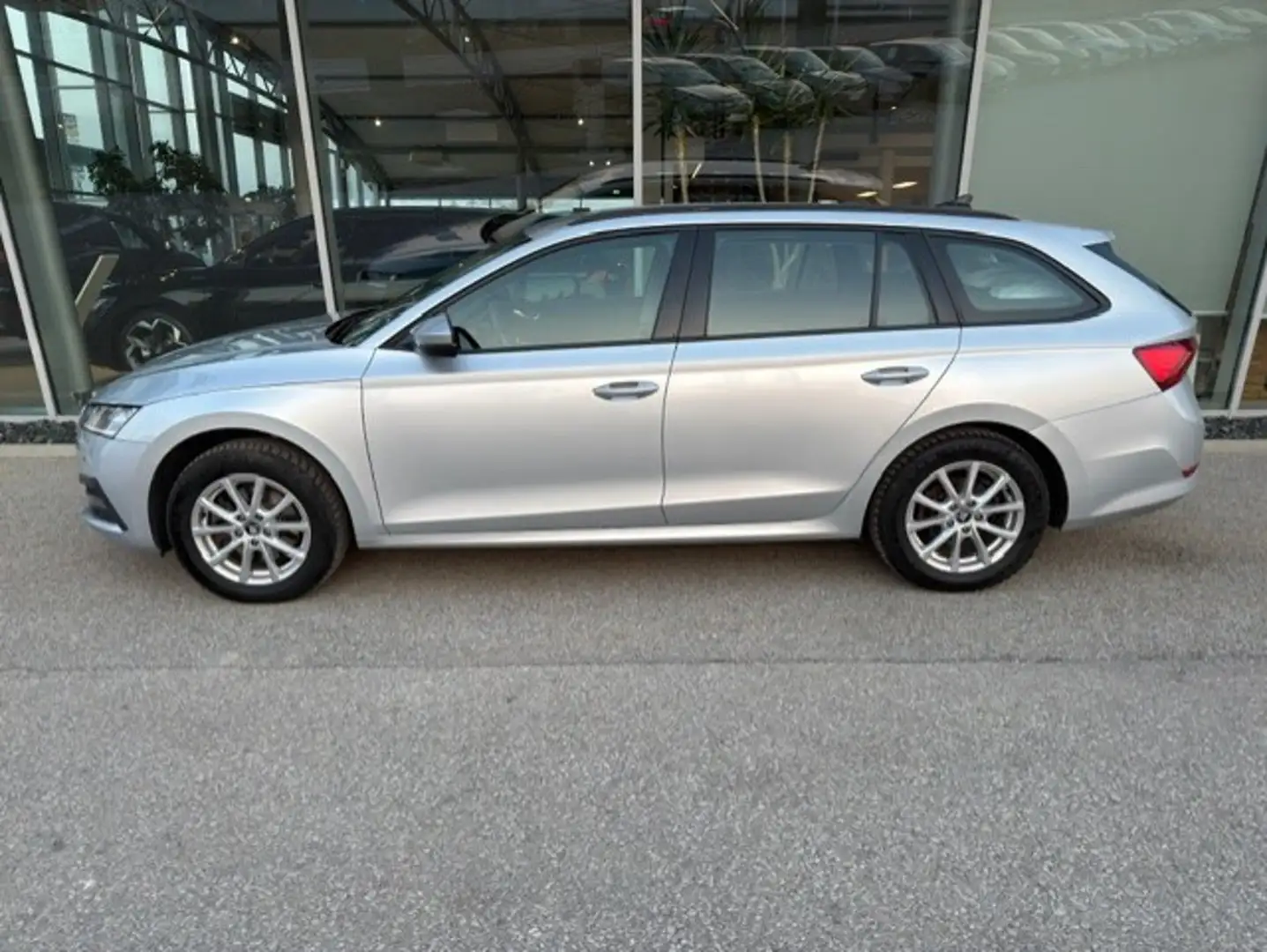 Skoda Octavia 4x4 Ambition TDI DSG Silber - 2