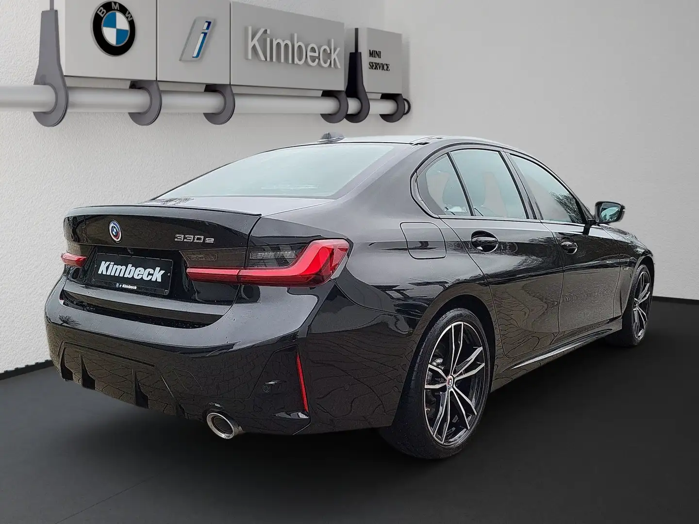 BMW 330 e Limousine M SPORT LED ACC ParkAss Glasdach Schwarz - 2