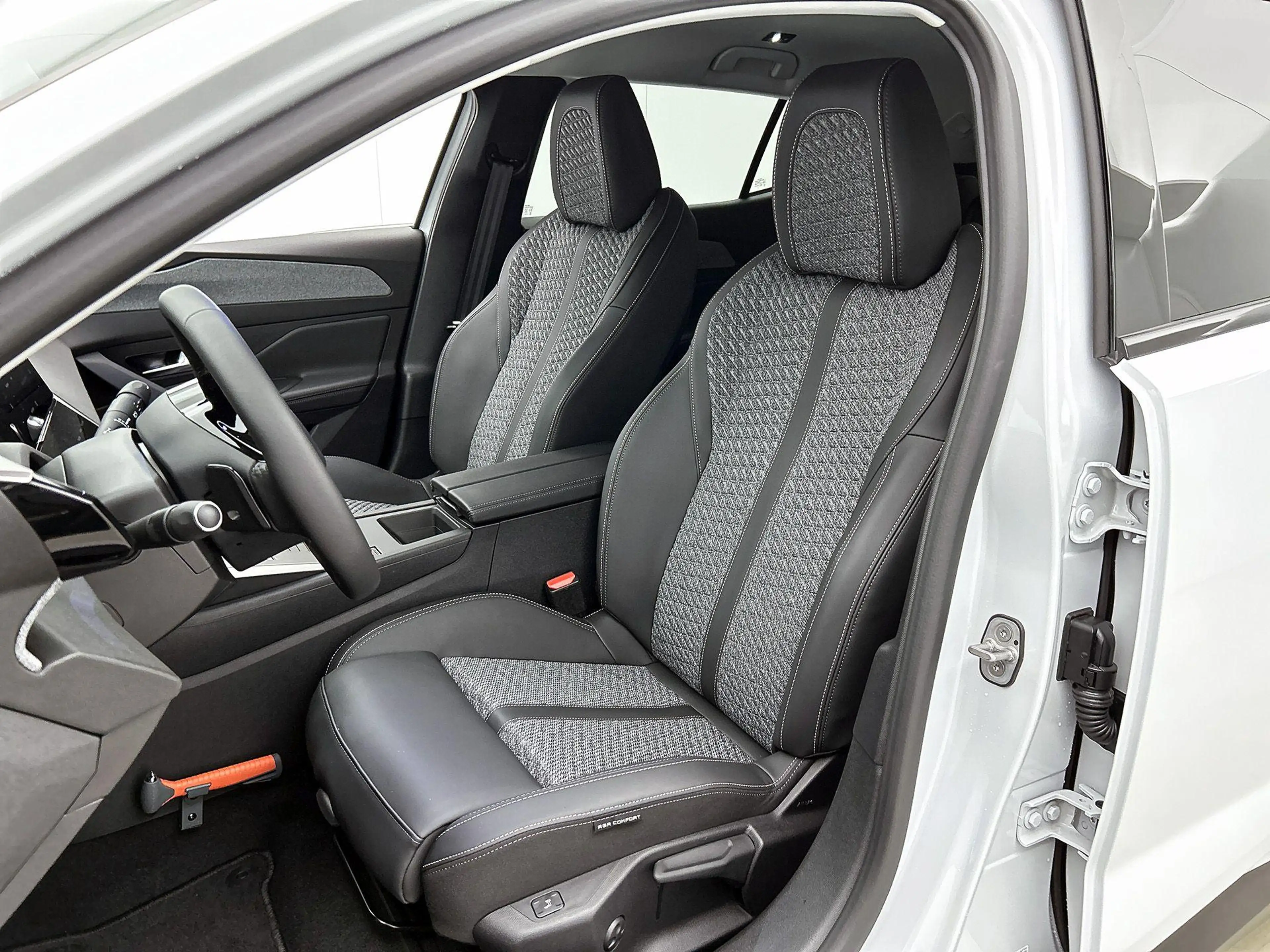 Peugeot 408 Allure Hybrid 145pk Automaat | DEMO | Connected Na — photo 10