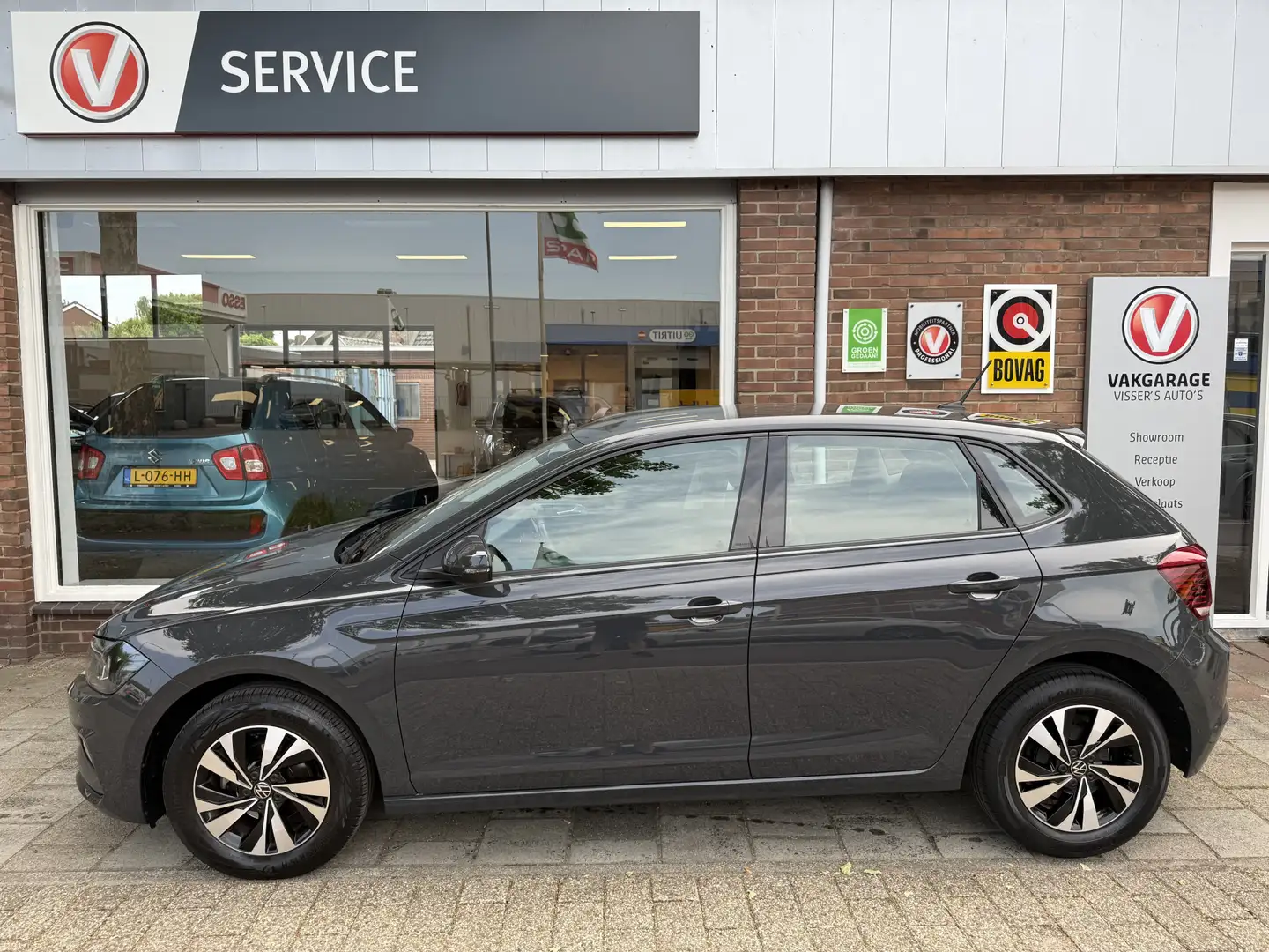 Volkswagen Polo 1.0 TSI Comfortline | parkeersensoren | cruise con Grijs - 2