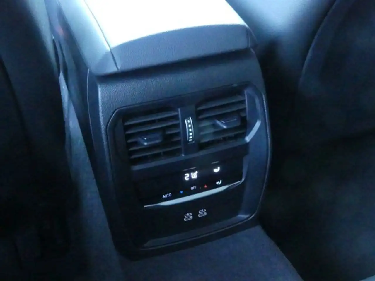 BMW 318 i Tour M Sportp. AHK°ACC*Ad.LED°el.Sitze°18, миниатюра 13