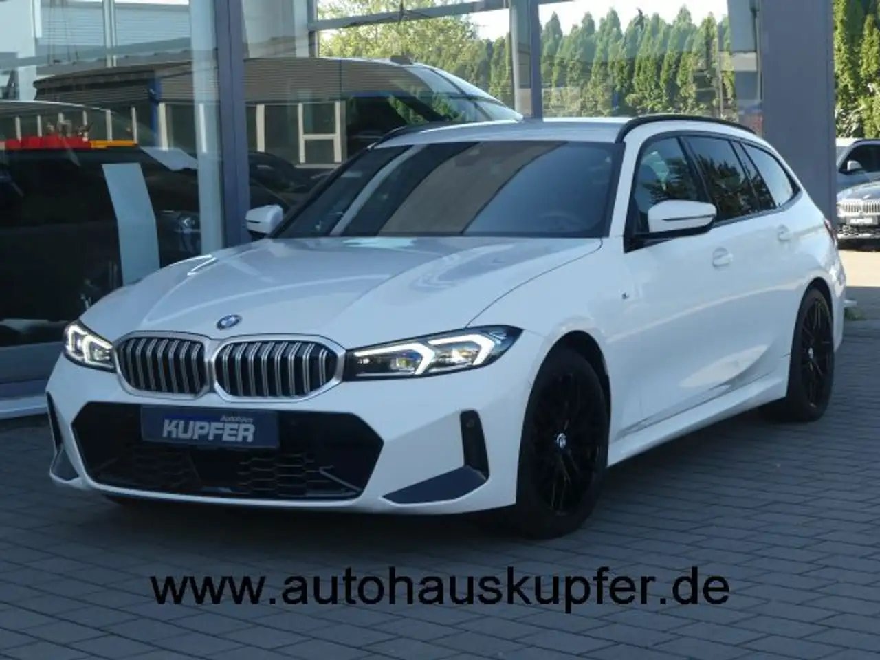 BMW 318 i Tour M Sportp. AHK°ACC*Ad.LED°el.Sitze°18