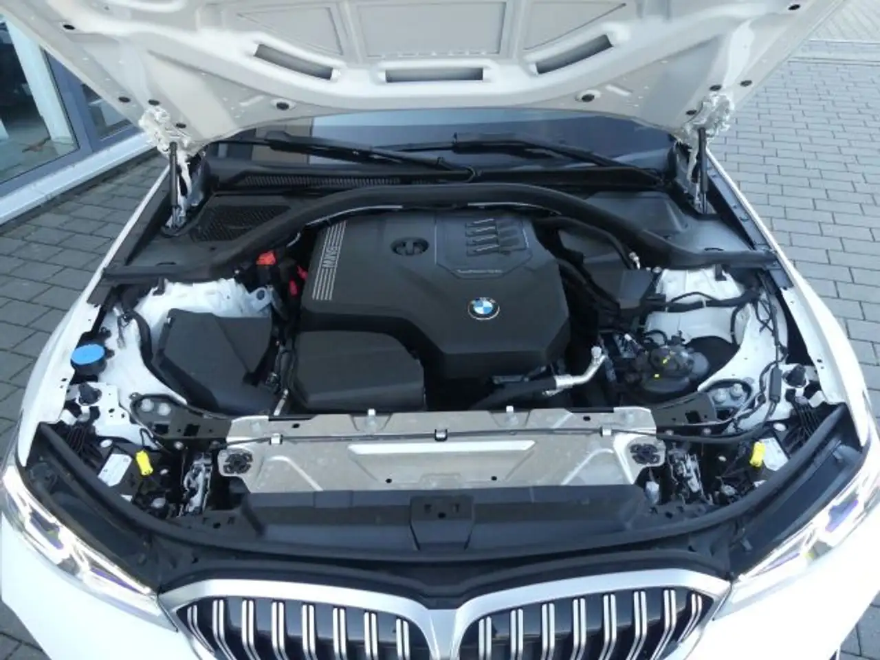 BMW 318 i Tour M Sportp. AHK°ACC*Ad.LED°el.Sitze°18, миниатюра 6