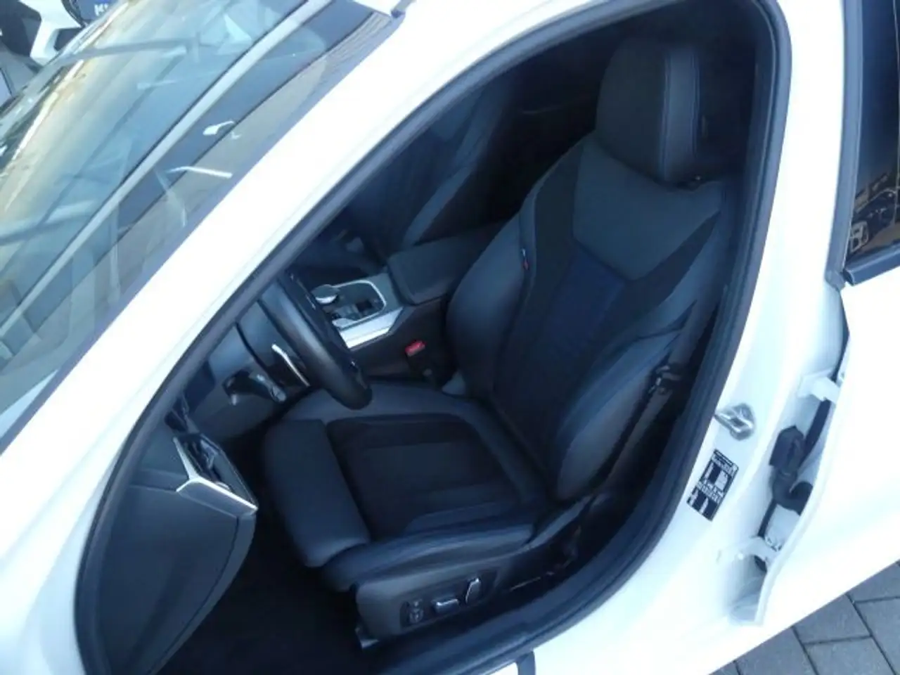 BMW 318 i Tour M Sportp. AHK°ACC*Ad.LED°el.Sitze°18, миниатюра 9