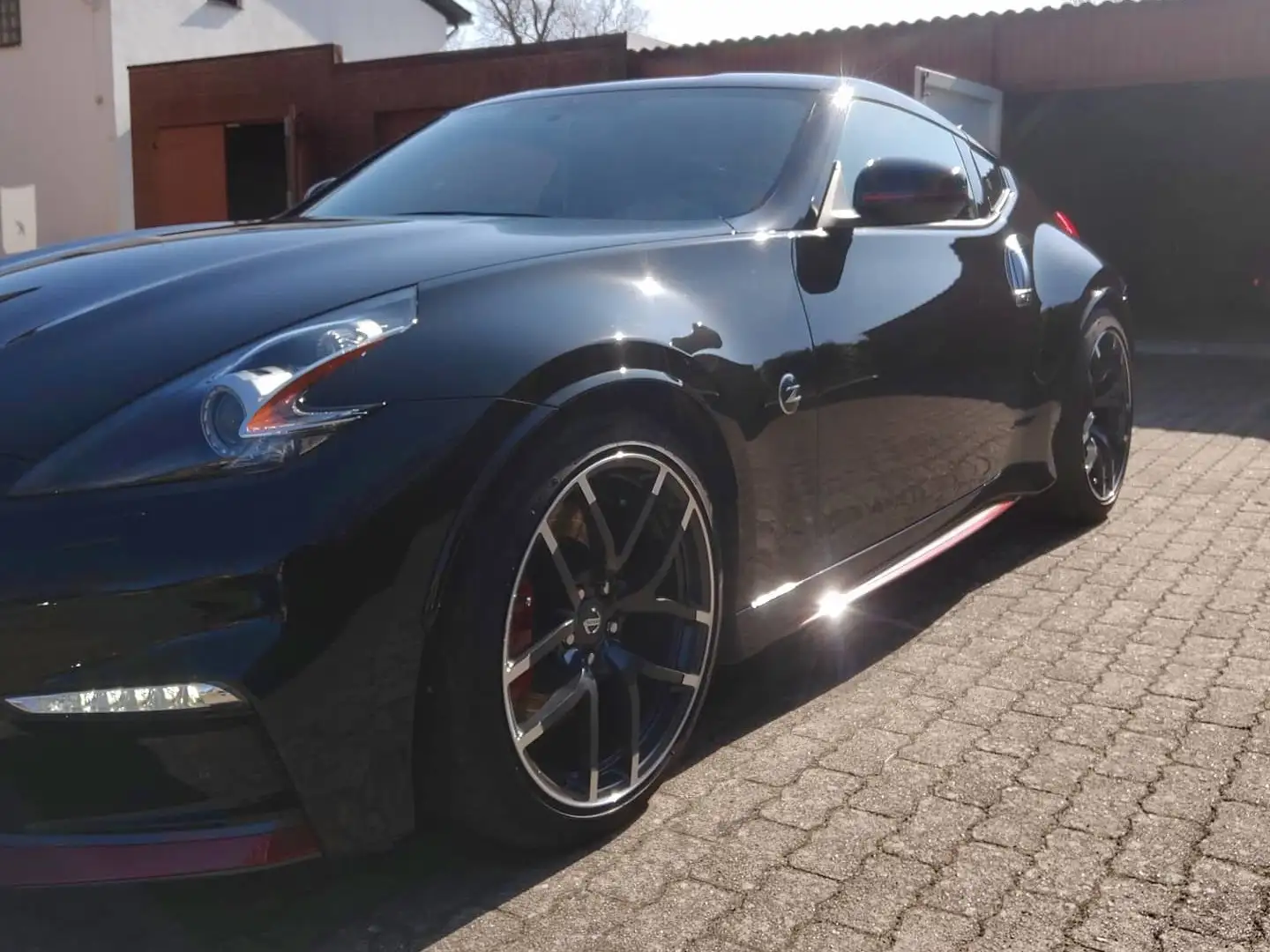 Nissan 370Z 370 Z NISMO Schwarz - 2