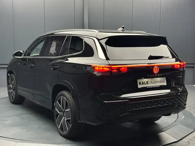 Volkswagen Tayron view 3