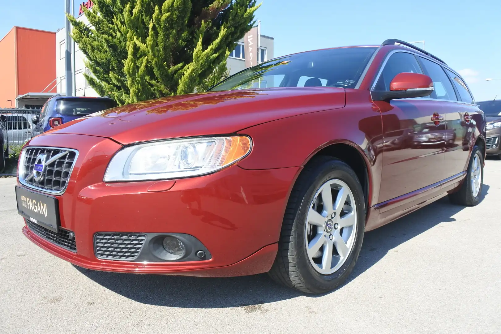 Volvo V70 V70 D3 MOMENTUM Geatronic/ NUR 73200KM/ 5 ZYLINDER - 2