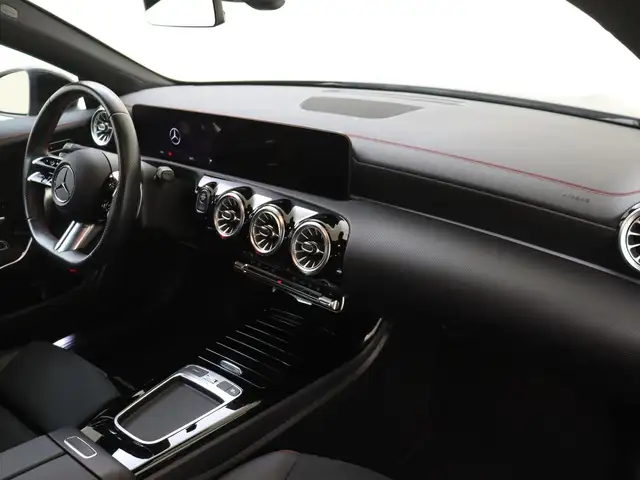 Mercedes-Benz CLA view 5
