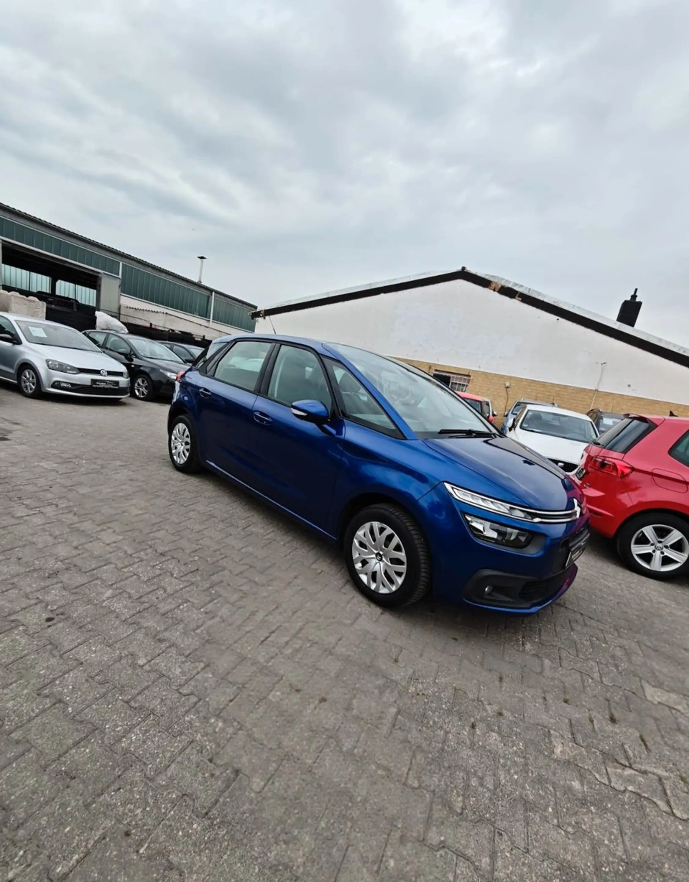 Citroen C4 Picasso /Spacetourer Live — photo 8