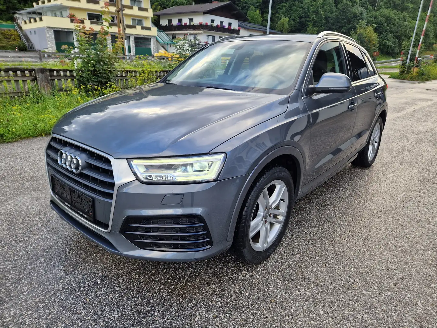 Audi Q3 Q3 2,0 TDI Sport quattro Sport - 1