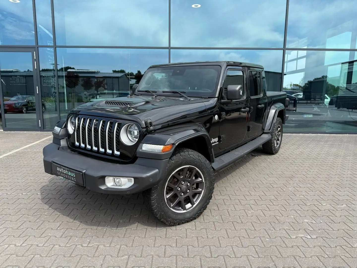 Jeep Gladiator 3.0 V6 Overland *4WD*DIFF*LED*SHZ*AHK* Schwarz - 1