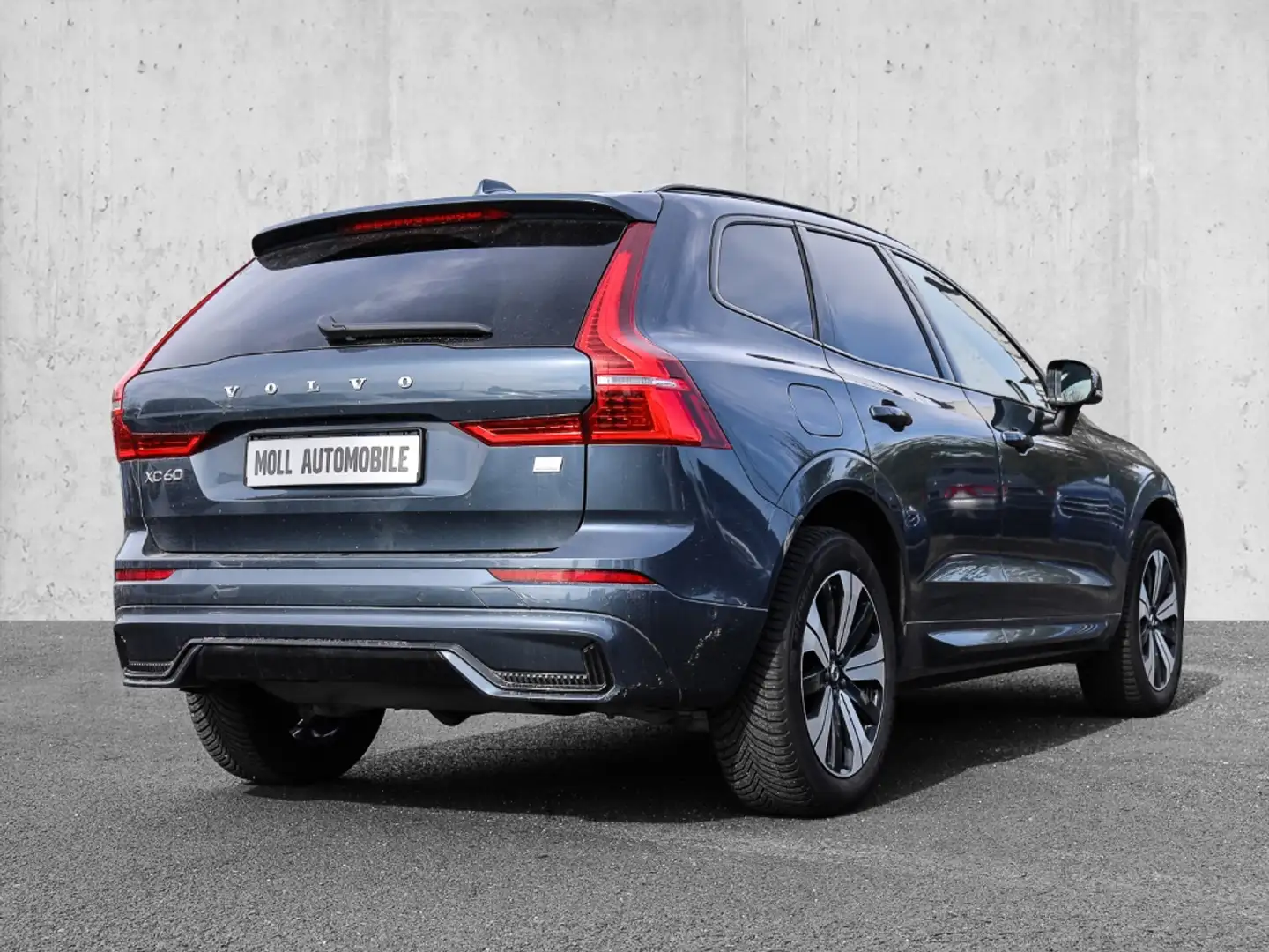 Volvo XC60 Plus Dark Recharge Plug-In Hybrid AWD T6 Twin Engi Blau - 2