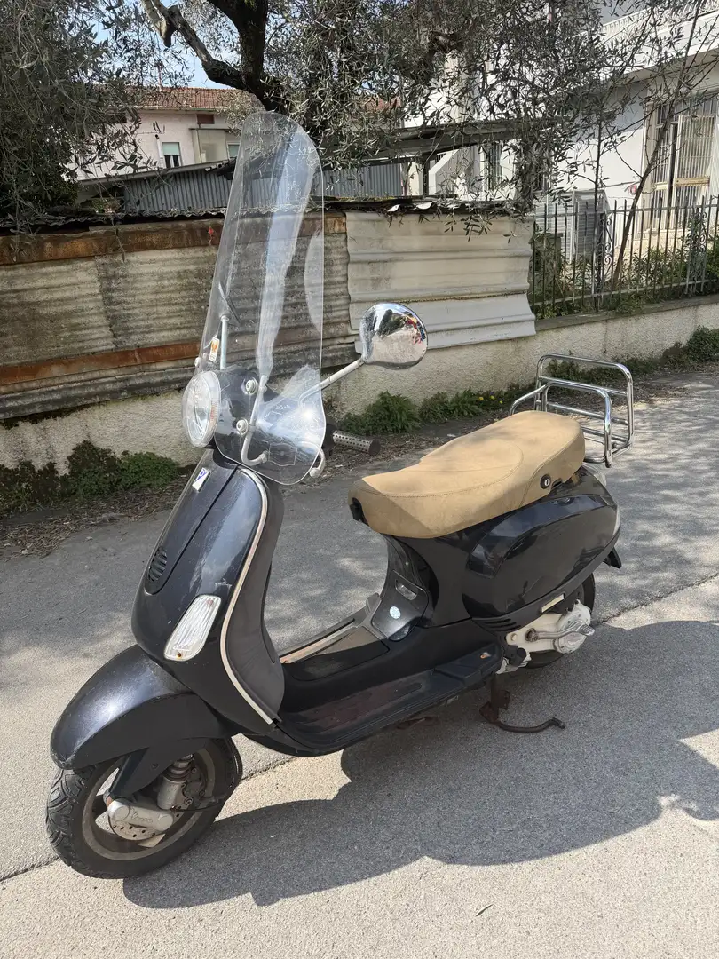 Vespa 50 Negro - 2