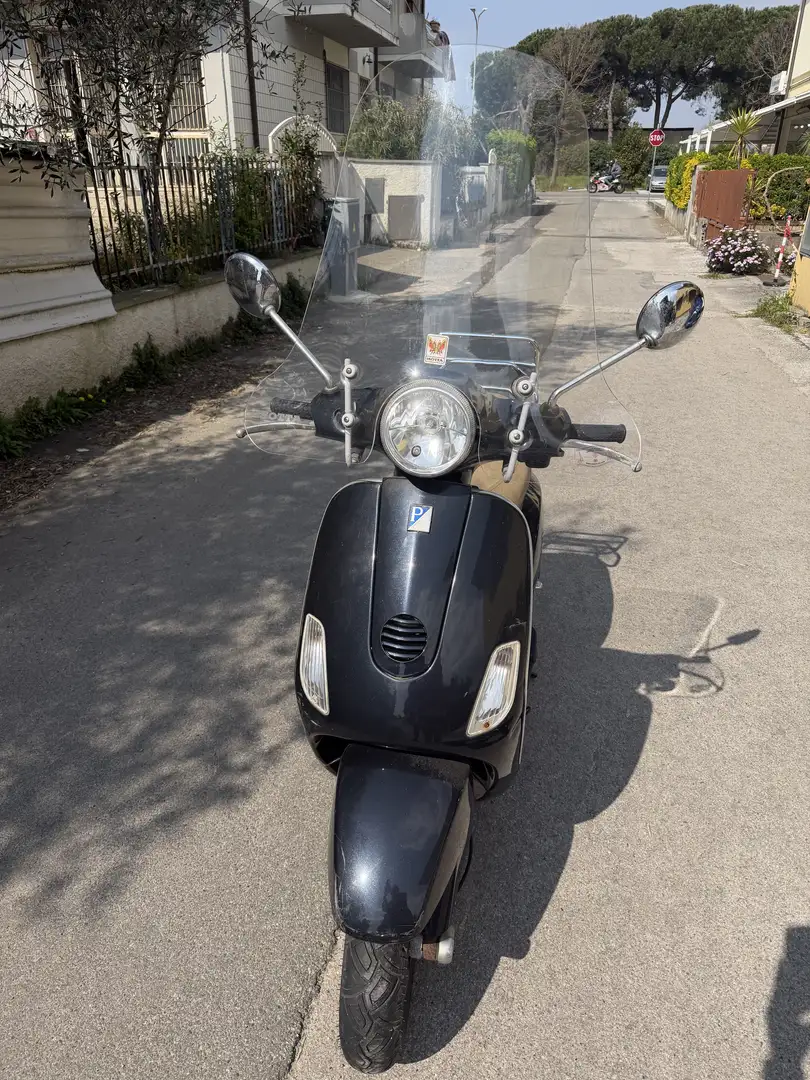 Vespa 50 Negro - 1