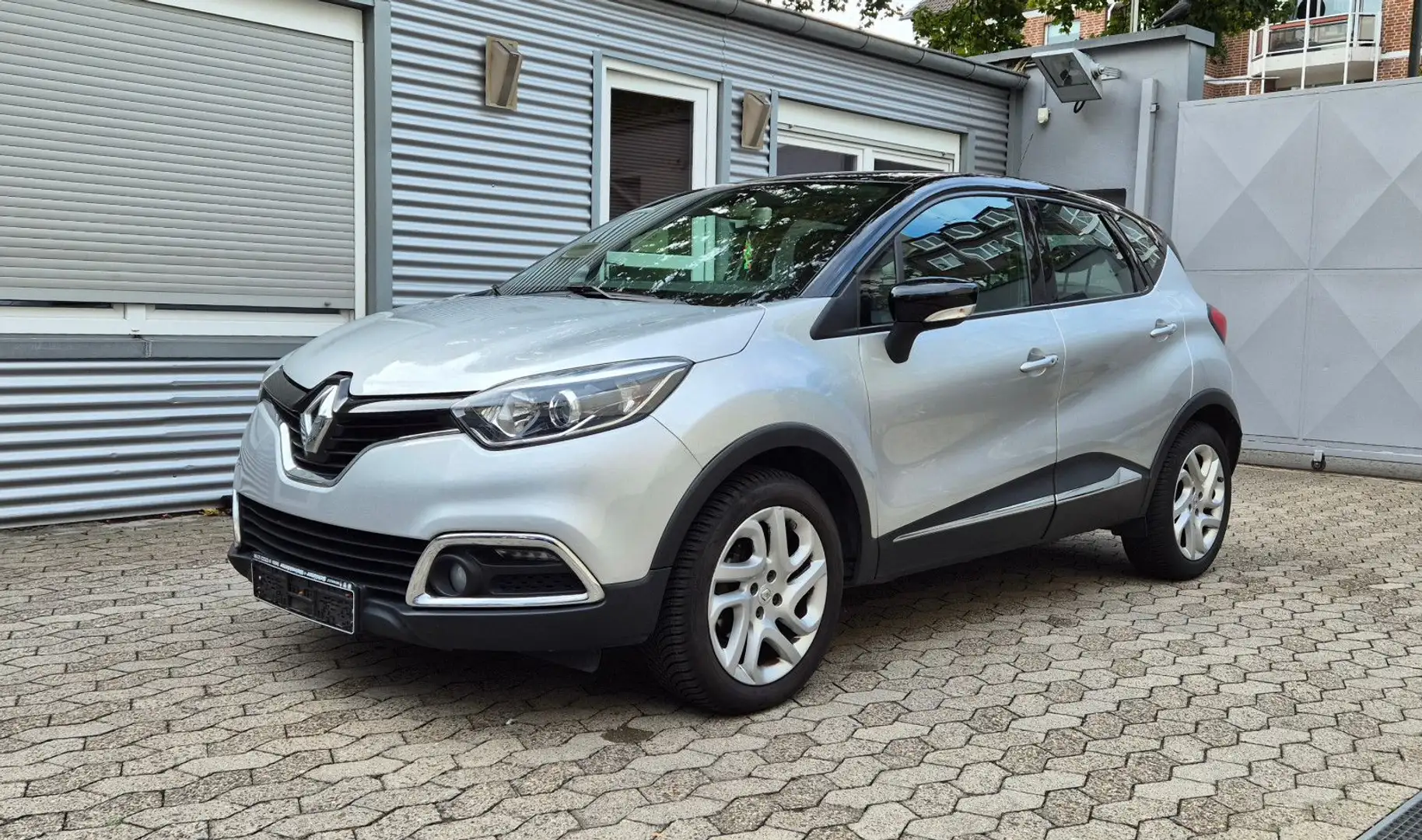 Renault Captur Luxe 1.5 dCi Automatik, Navi,Kam,LED,Alu Grau - 1