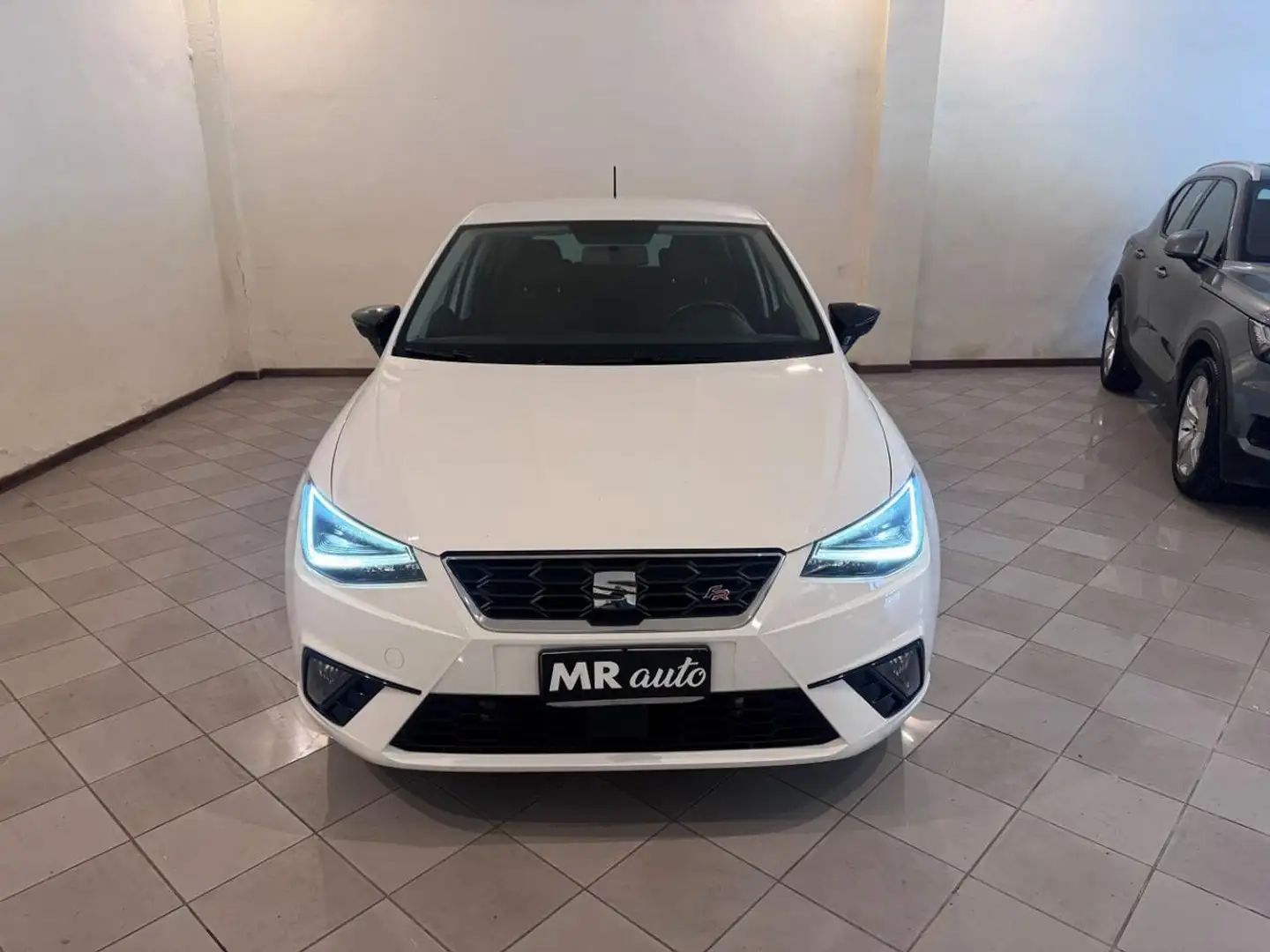 SEAT Ibiza 1.6 TDI 95 CV 5 porte FR Blanc - 2