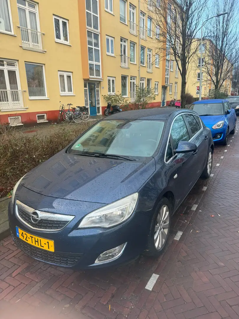 Opel Astra 1.4 Turbo Cosmo plava - 1