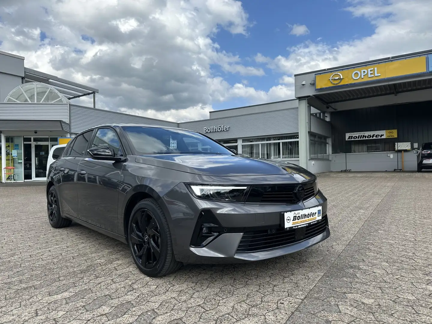 Opel Astra GS NAVI/SHZ+LHZ/PDC vo+hi+360Cam Gris - 2