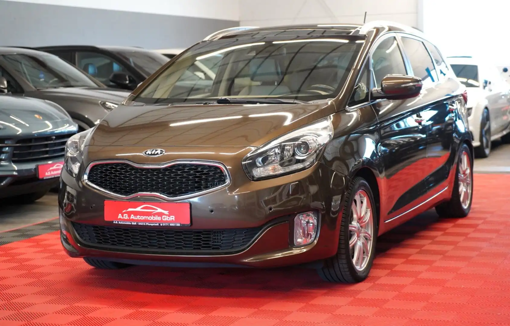 Kia Carens 1.7 CRDi Spirit 2.Hand*6Gang*Pano*Xenon* Bruin - 1