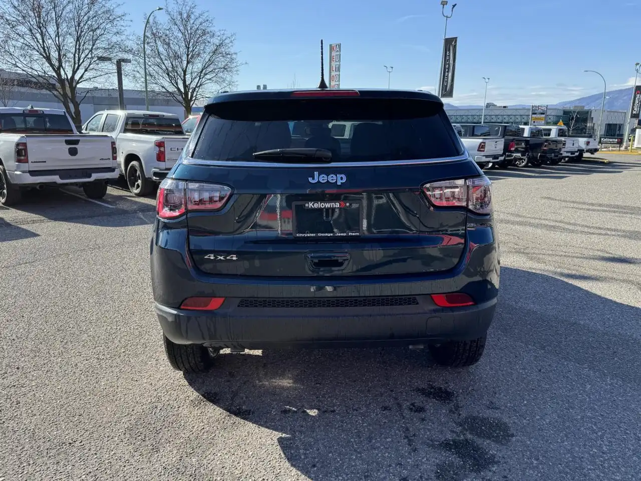 Jeep Compass photo Jeep Compass