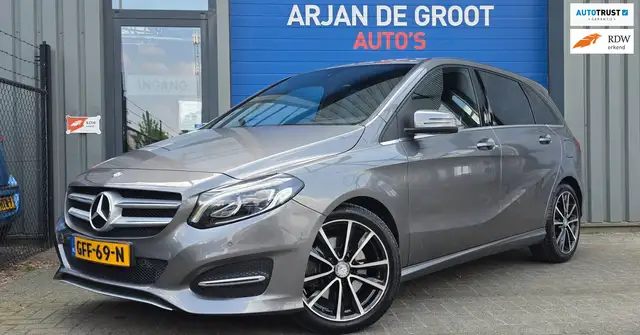 Mercedes-Benz B 250 Ambition Navi Cruise 18" Velgen Zeer mooi!