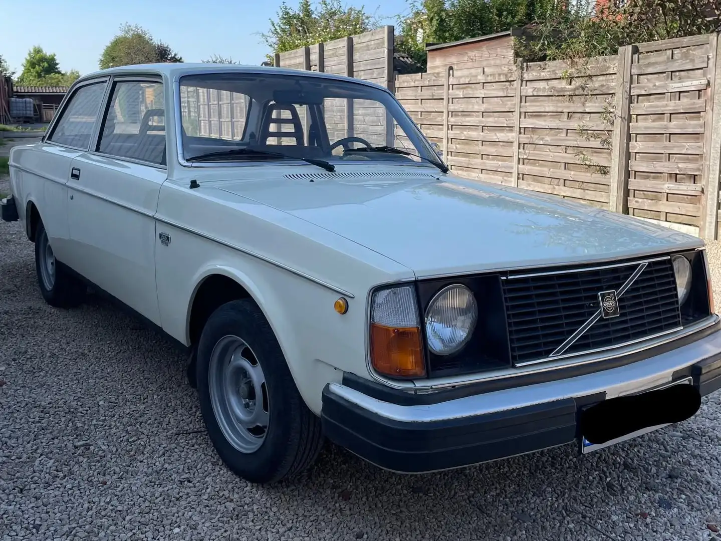 Volvo 240 242L Blanco - 2