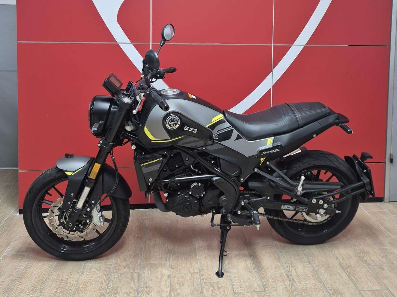 Benelli Leoncino 250